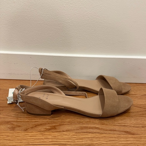 NWT A New Day Winona Ankle Strap Sandals, Taupe, Women’s 8.5 - Picture 5 of 7